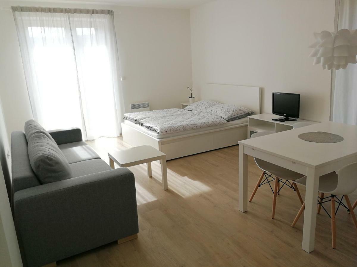 Apartman Sun Долни-Морава Экстерьер фото